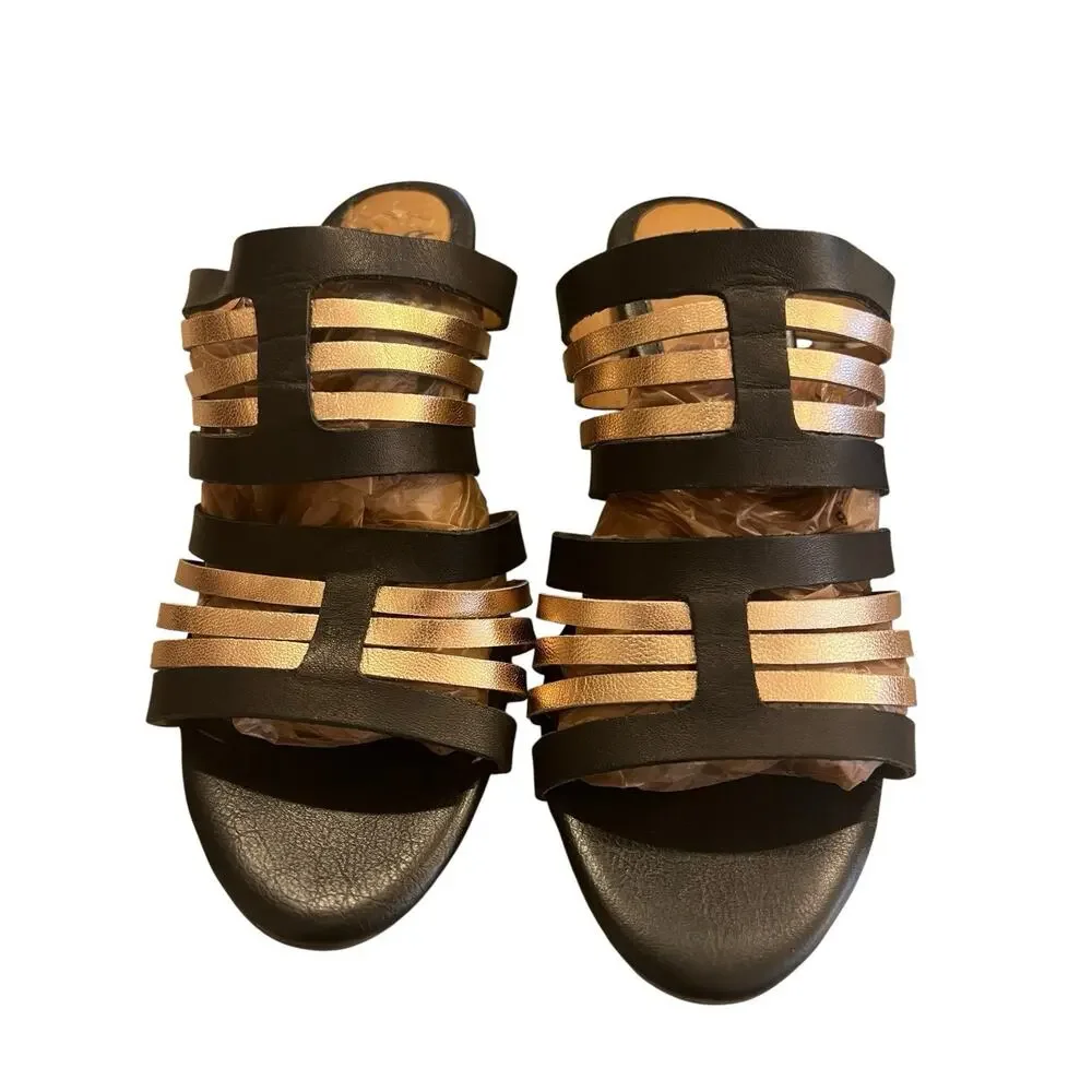 Sofft Leather Slip On Wedge Heels Party Shoes Black / Gold Women’s Size 6.5M